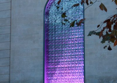 Vitrail lumineux violet - Conservatoire de Musique, Danse et Théâtre d'Avignon