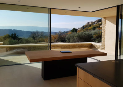 Vue sur le Luberon avec des coulissants panoramiques grande hauteur Weeeze